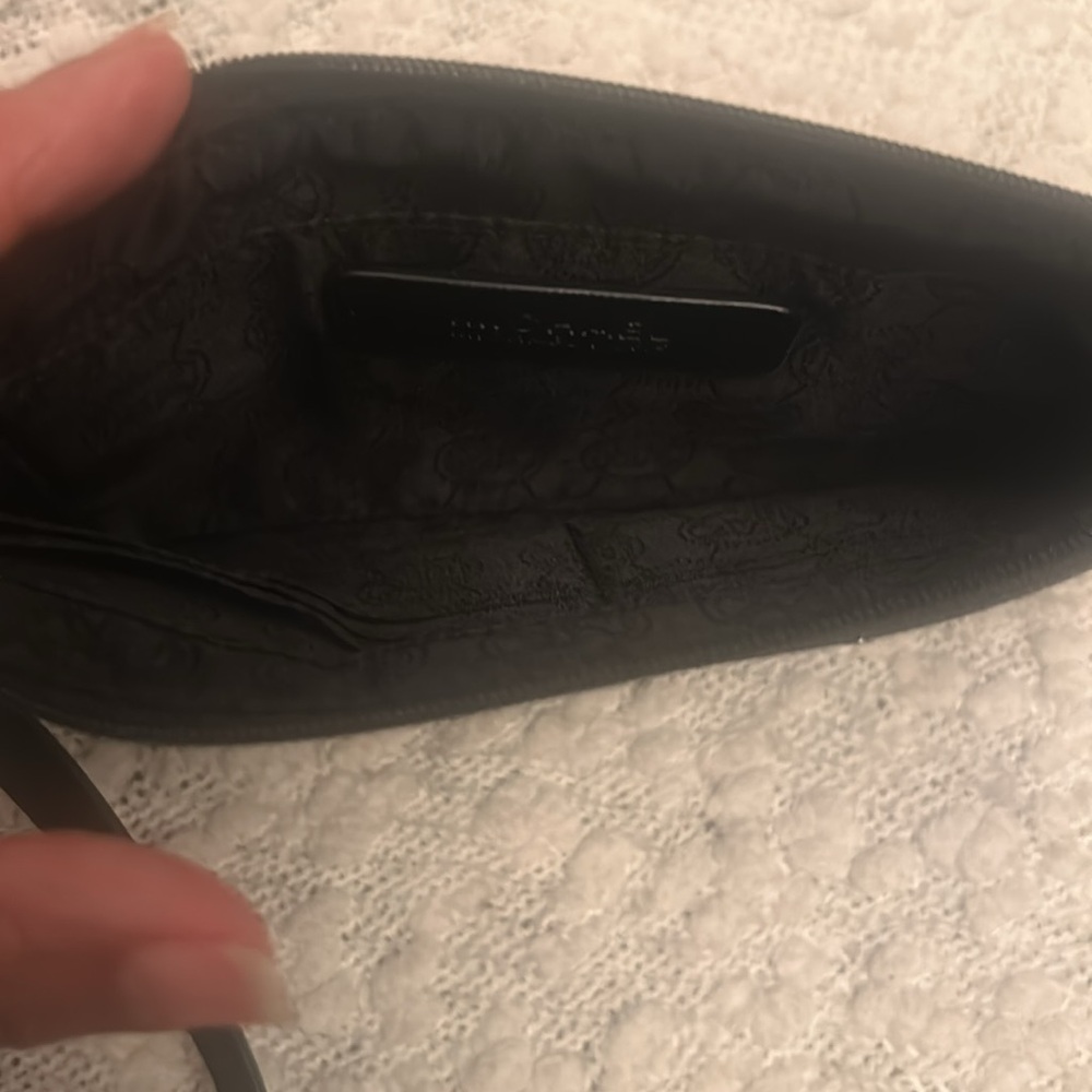 Michael Michael Kors Wristlet/Clutch - Picture 7 of 8